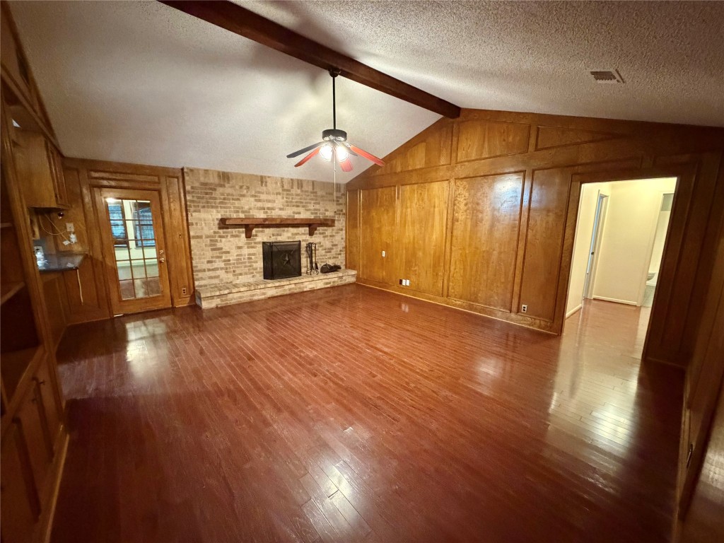 913 Cannan Drive Angleton, TX 77515 - Photo 15 of 39