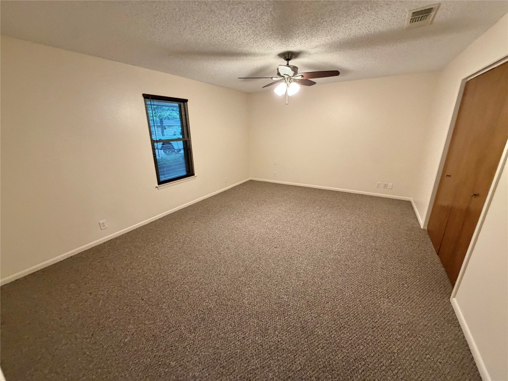 913 Cannan Drive Angleton, TX 77515 - Photo 16 of 39