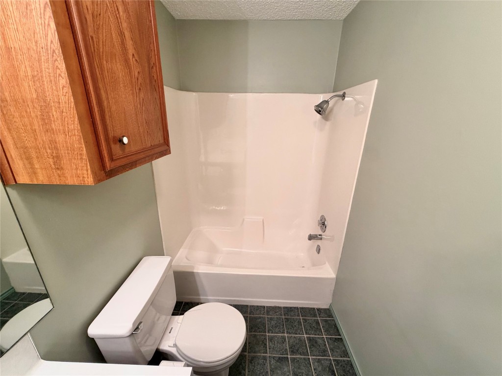 913 Cannan Drive Angleton, TX 77515 - Photo 20 of 39