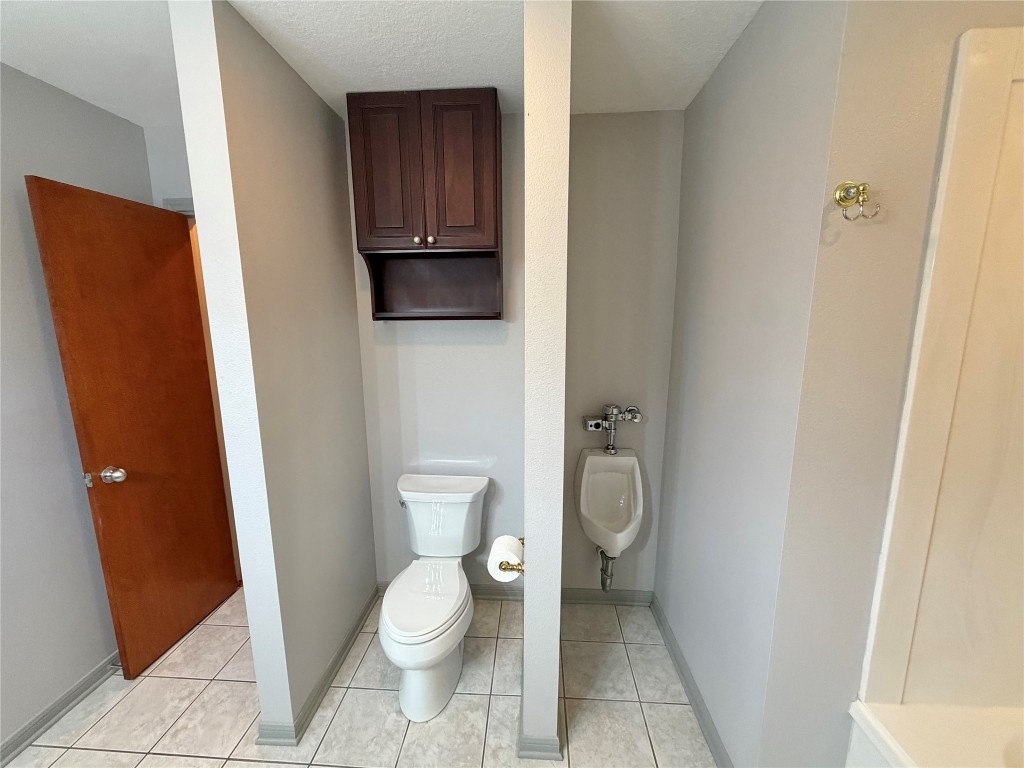 913 Cannan Drive Angleton, TX 77515 - Photo 25 of 39