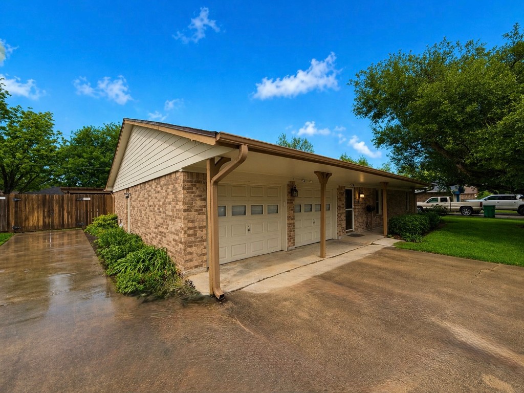 913 Cannan Drive Angleton, TX 77515 - Photo 36 of 39