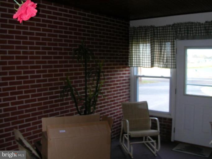 4507 Preston Road Hurlock, MD 21643 - Photo 8 of 13 Breezeway