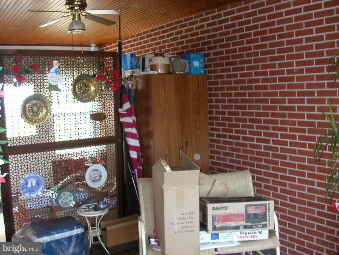 4507 Preston Road Hurlock, MD 21643 - Photo 9 of 13 Breezeway