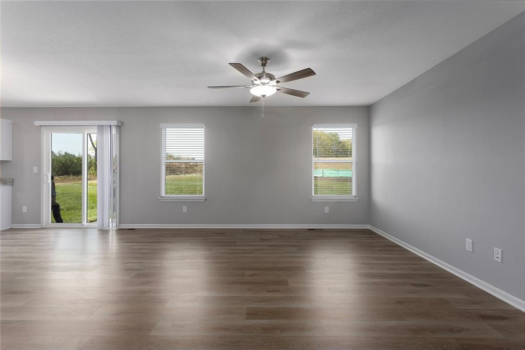 608 Foxglove Lane Raymore, MO 64083 - Photo 6 of 26