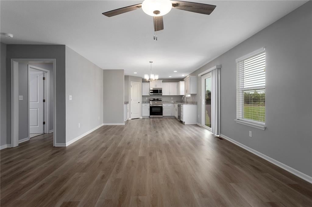 608 Foxglove Lane Raymore, MO 64083 - Photo 7 of 26