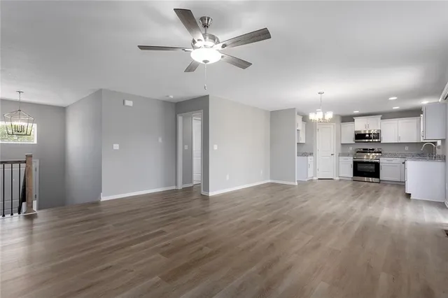 $359,900 | 608 Foxglove Lane, Raymore, MO 64083