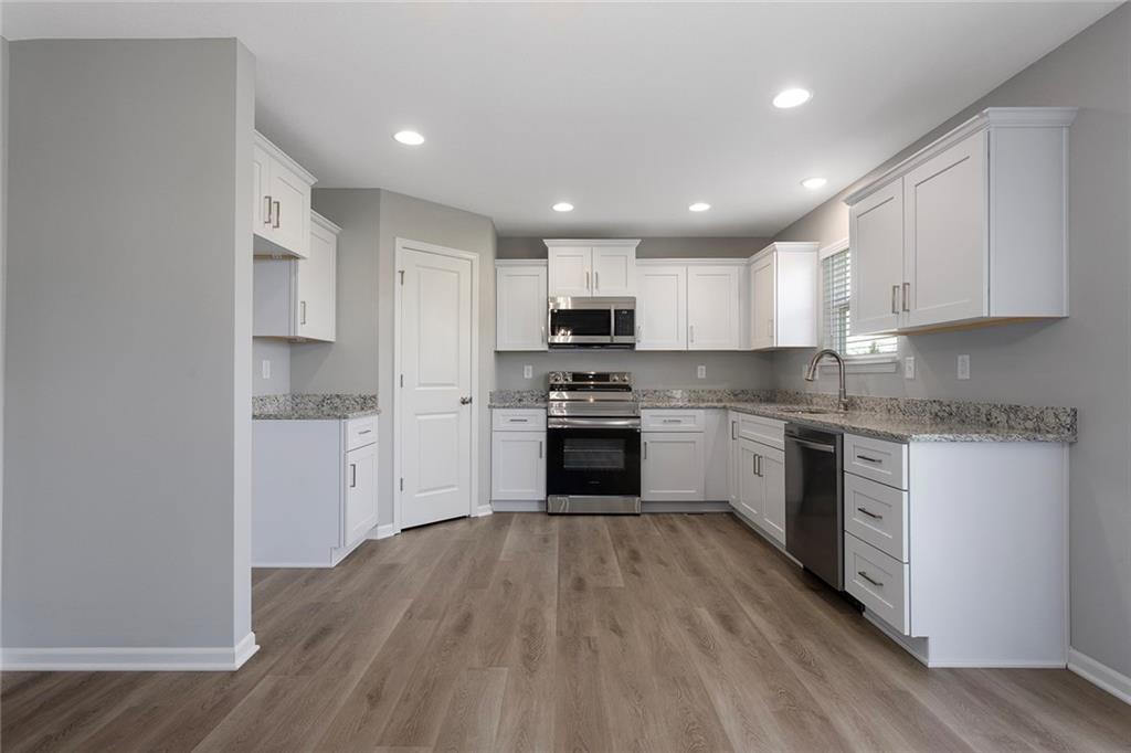 608 Foxglove Lane Raymore, MO 64083 - Photo 9 of 26