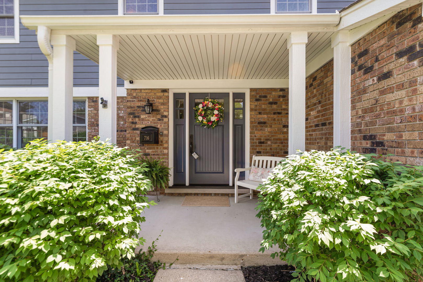 716 South Dymond Road Libertyville, IL 60048 - Photo 2 of 29