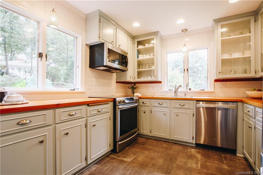 5627 Robinhood Road Charlotte, NC 28211 - Photo 3 of 11 Gallery Image 3