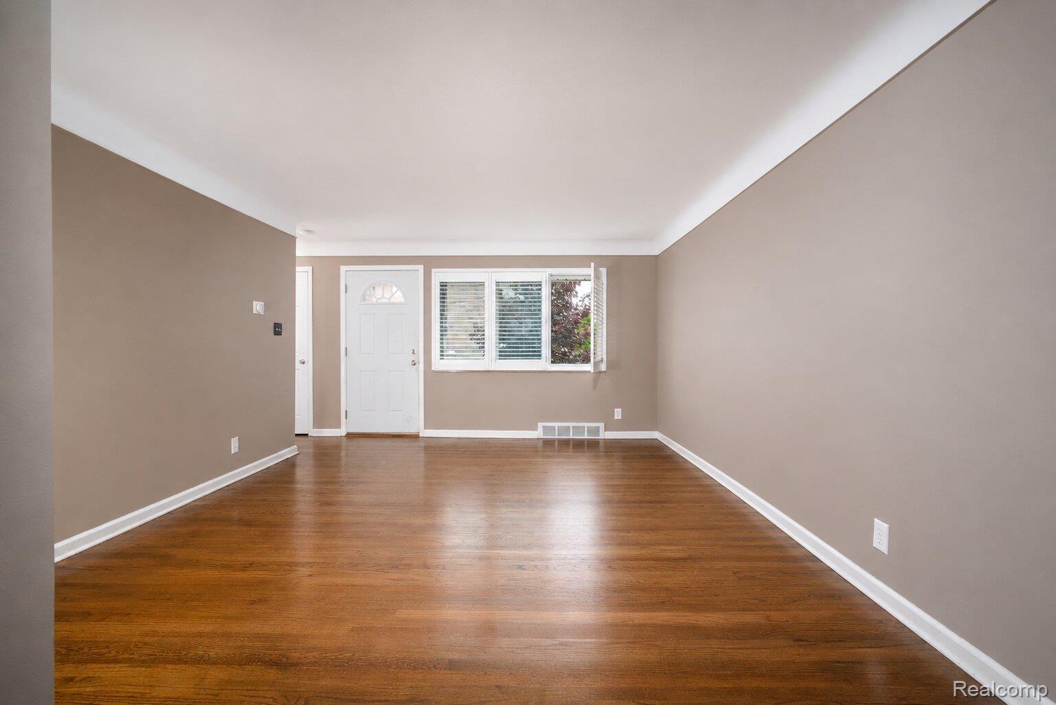 11026 Middlebelt Road Livonia, MI 48150 - Photo 4 of 22 4.jpg