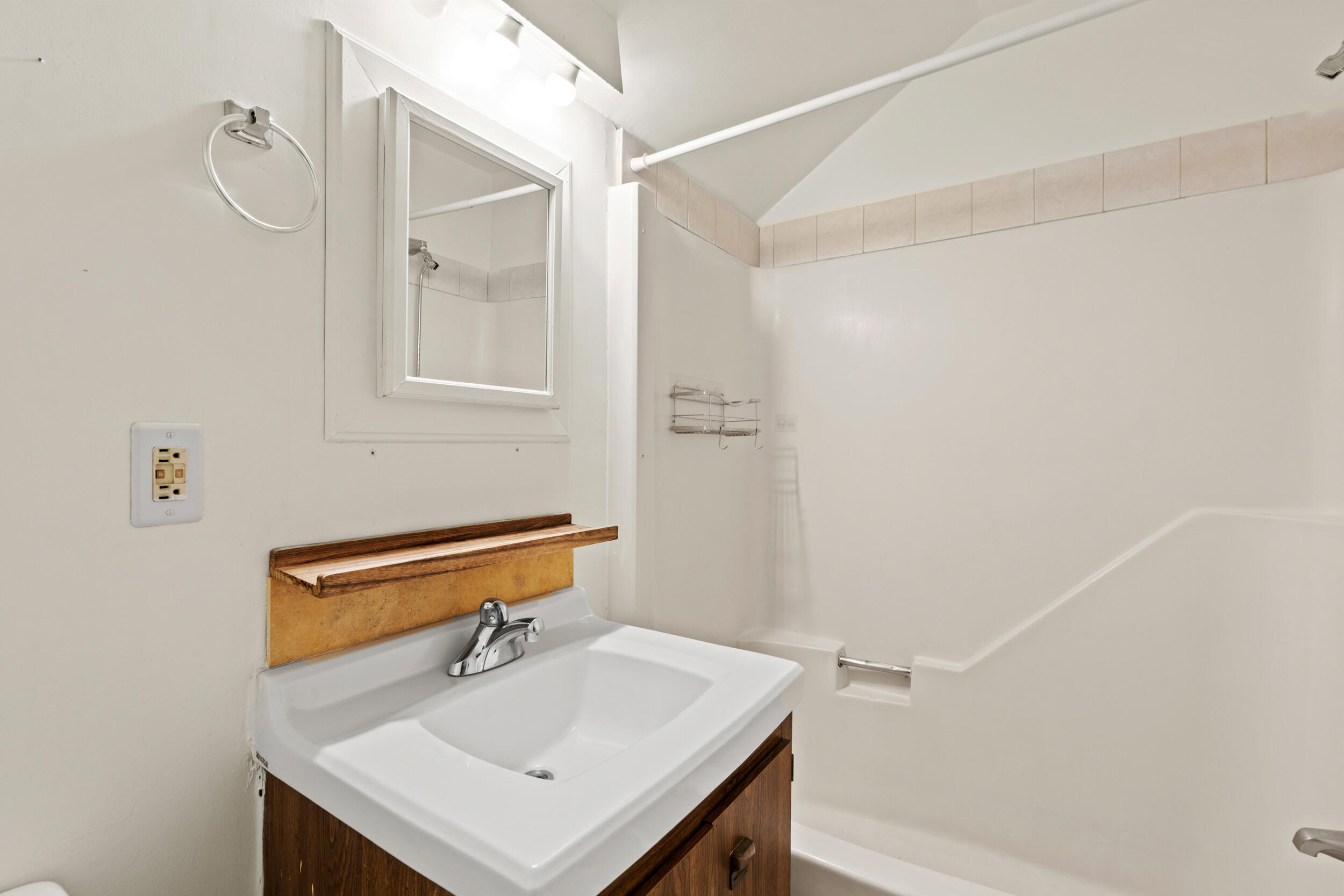 18 Ocean Street, Unit 55 South Portland, ME 04106 - Photo 13 of 25 18 ocean st south portland_009