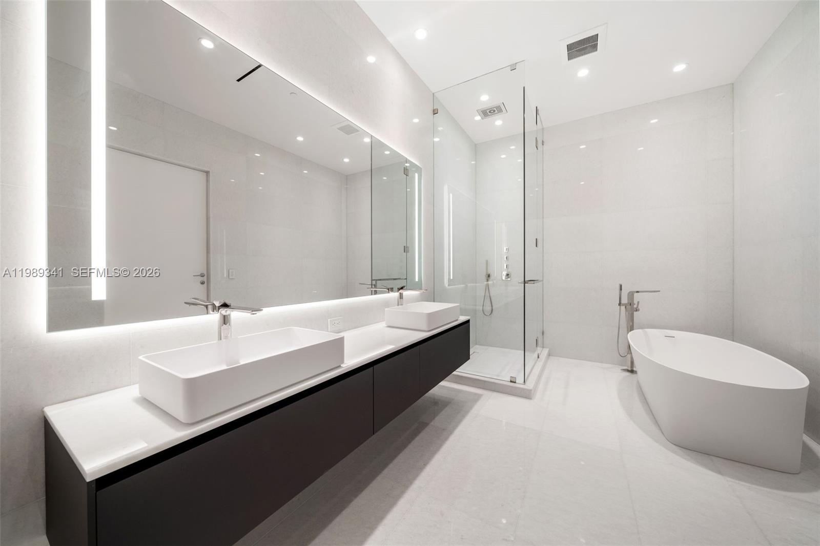 5 Grove Isle Drive, Unit PHS01 Miami, FL 33131 - Photo 51 of 75