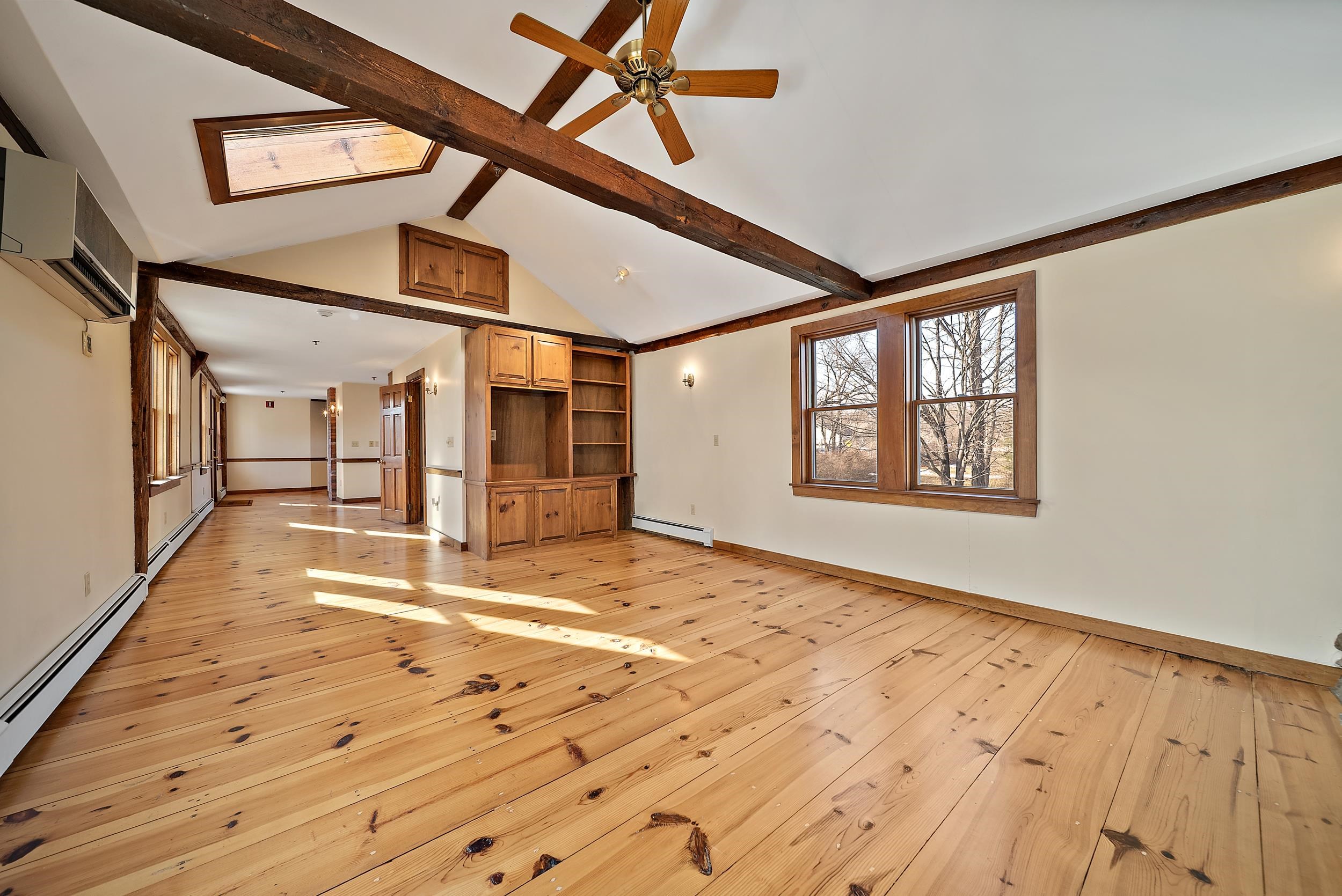 454 Main Street Fremont, NH 03044 - Photo 12 of 58