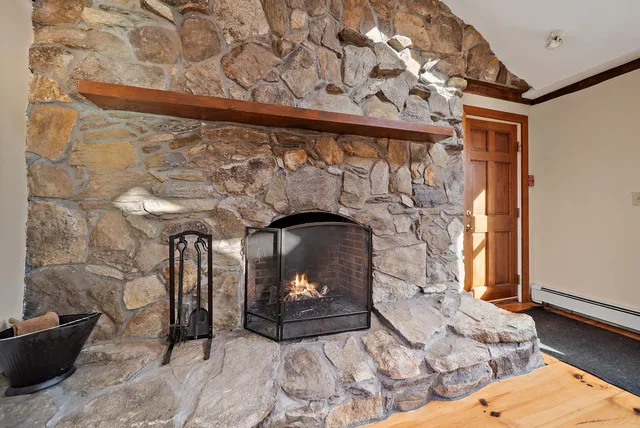 $849,900 | 454 Main Street, Fremont, NH 03044