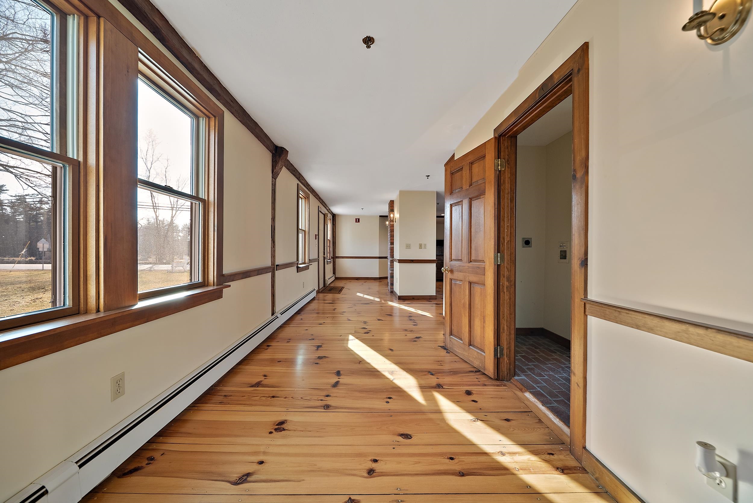 454 Main Street Fremont, NH 03044 - Photo 16 of 58