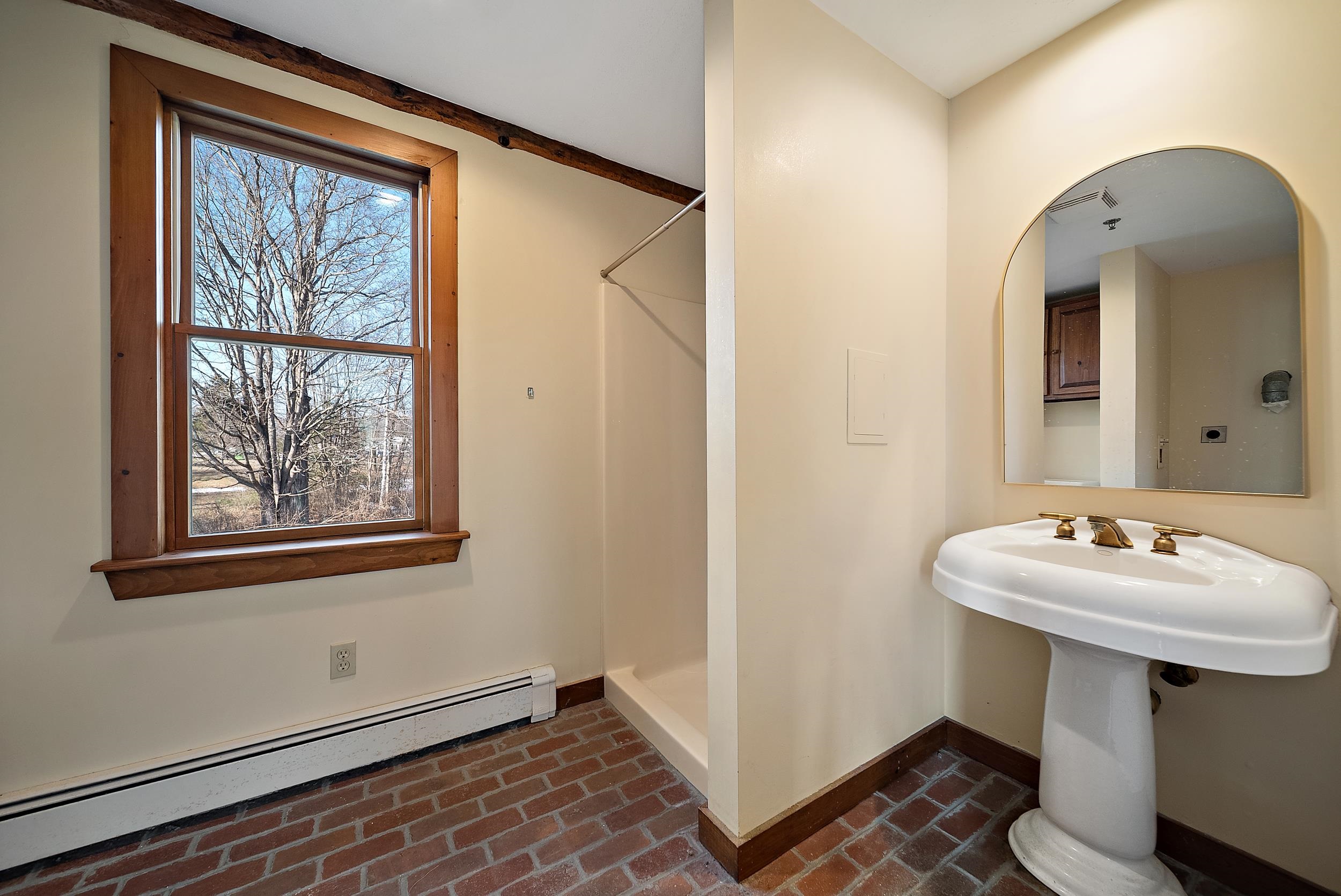 454 Main Street Fremont, NH 03044 - Photo 17 of 58