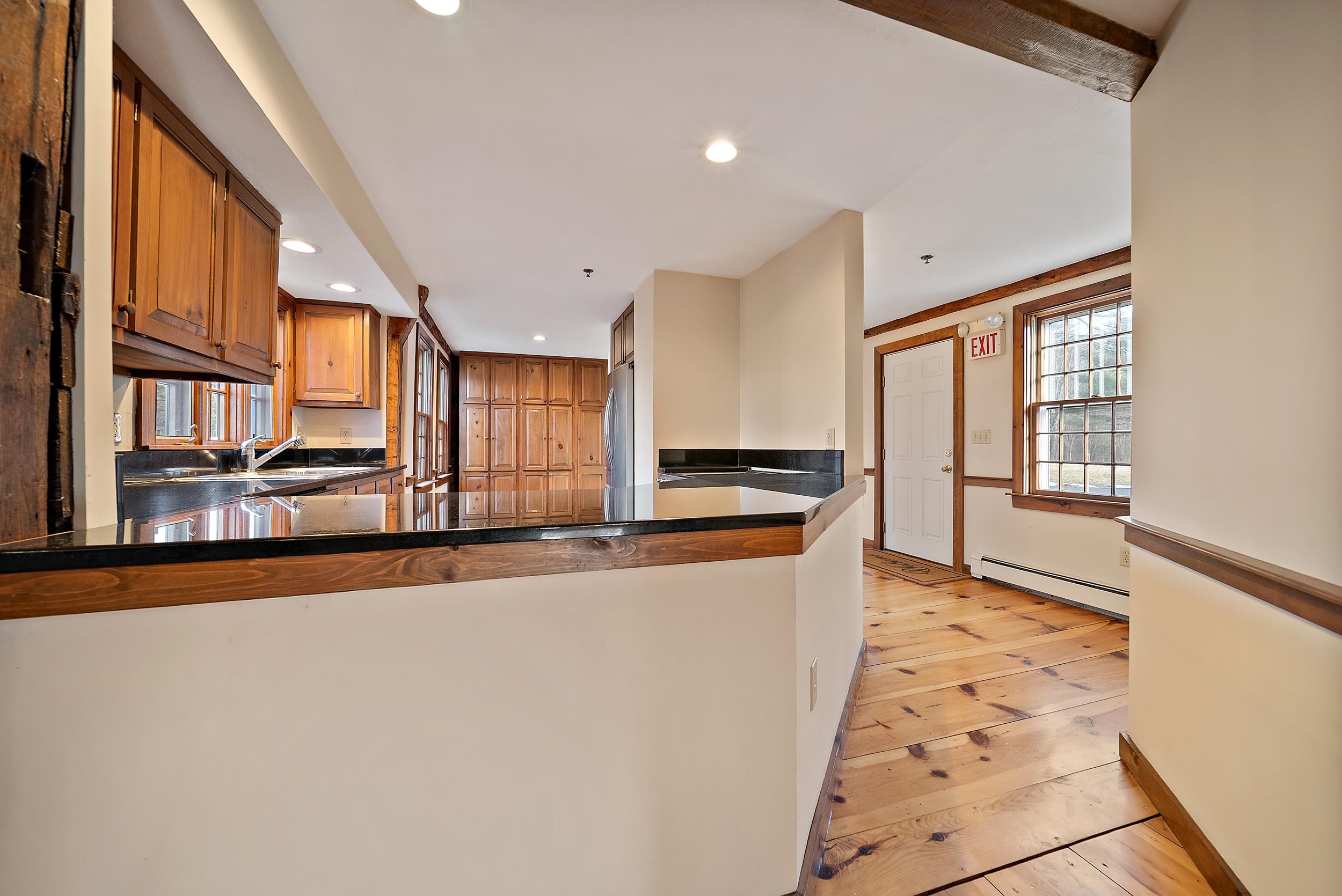 454 Main Street Fremont, NH 03044 - Photo 22 of 58