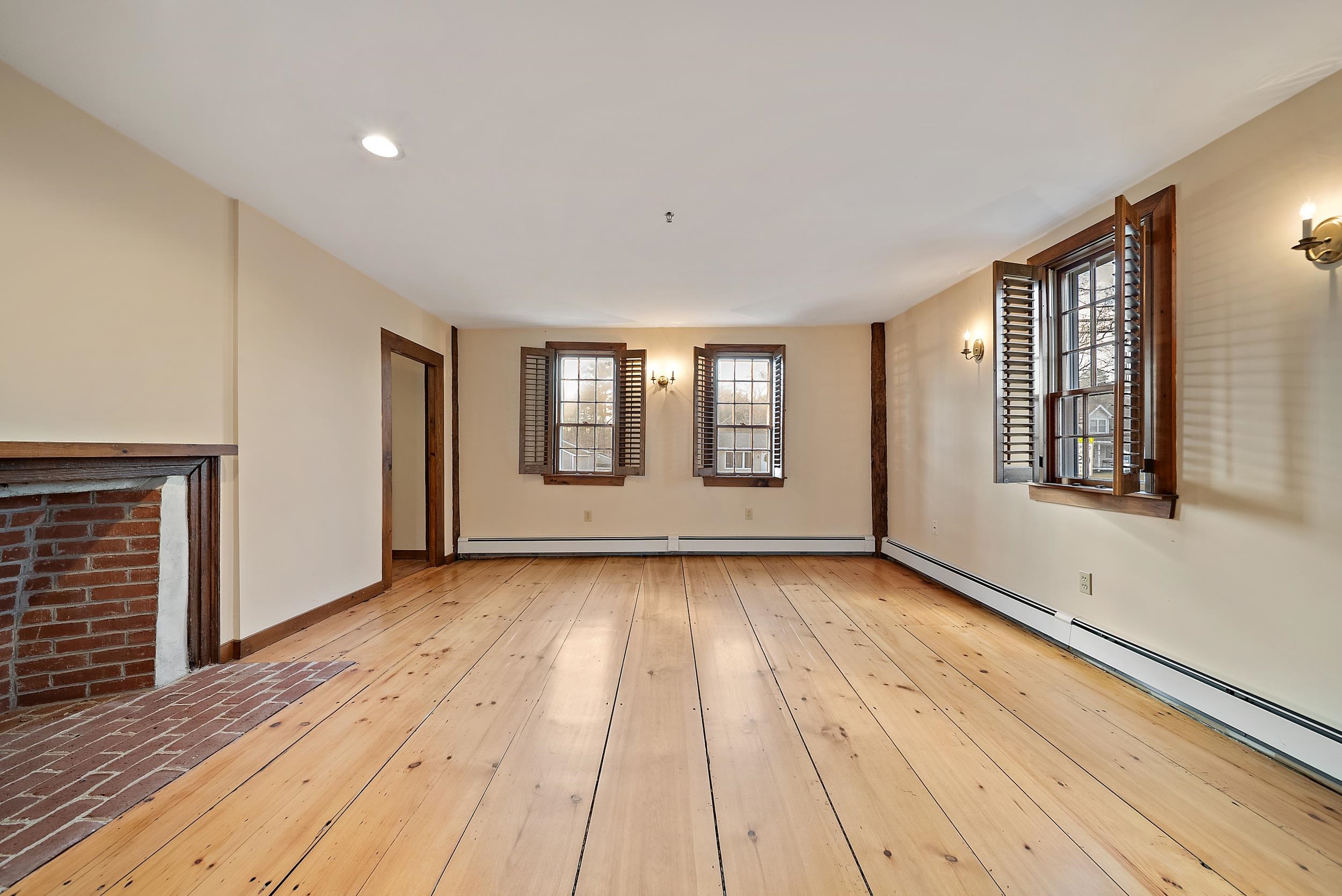 454 Main Street Fremont, NH 03044 - Photo 28 of 58