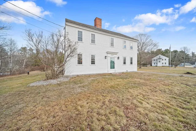 $849,900 | 454 Main Street, Fremont, NH 03044