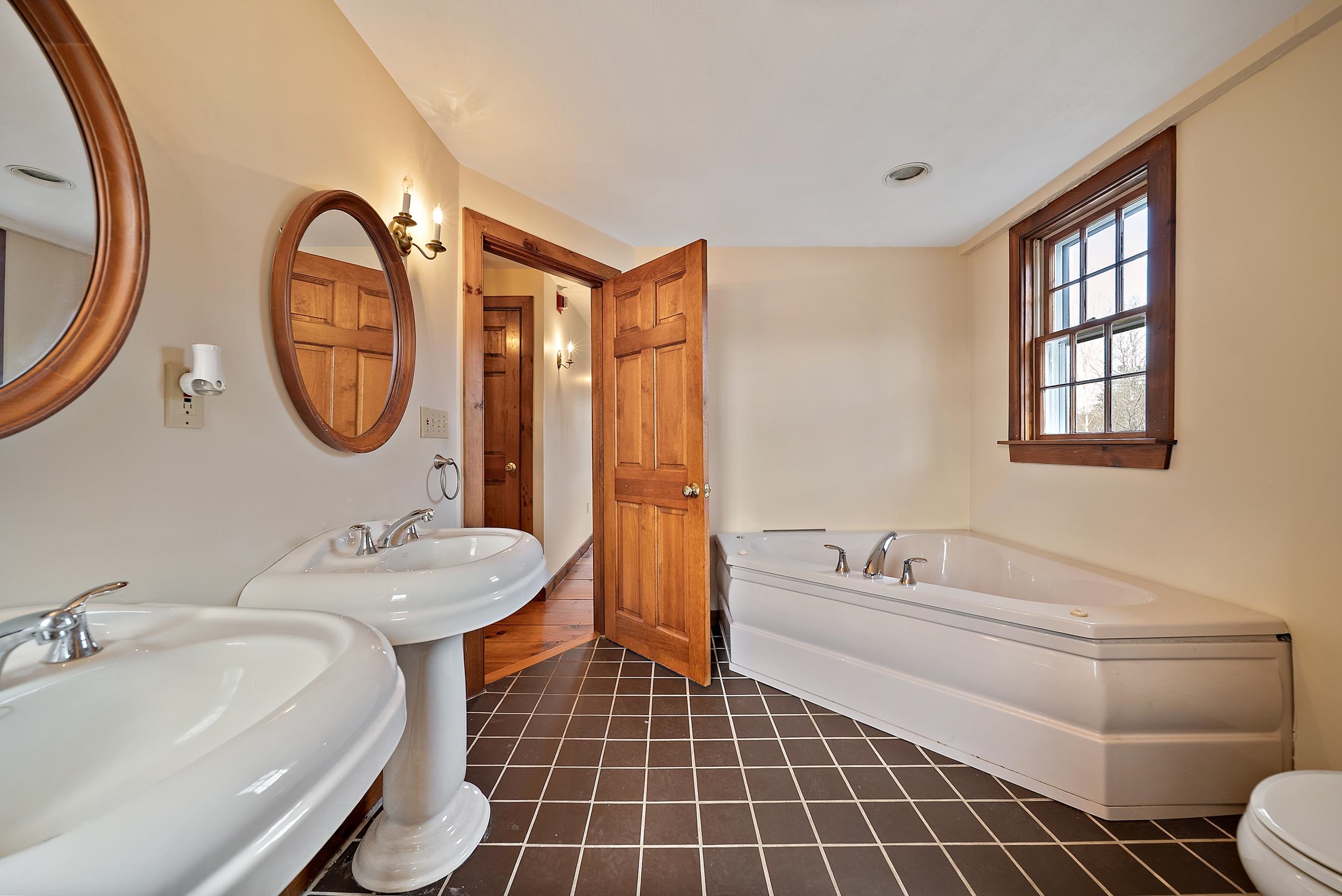 454 Main Street Fremont, NH 03044 - Photo 44 of 58