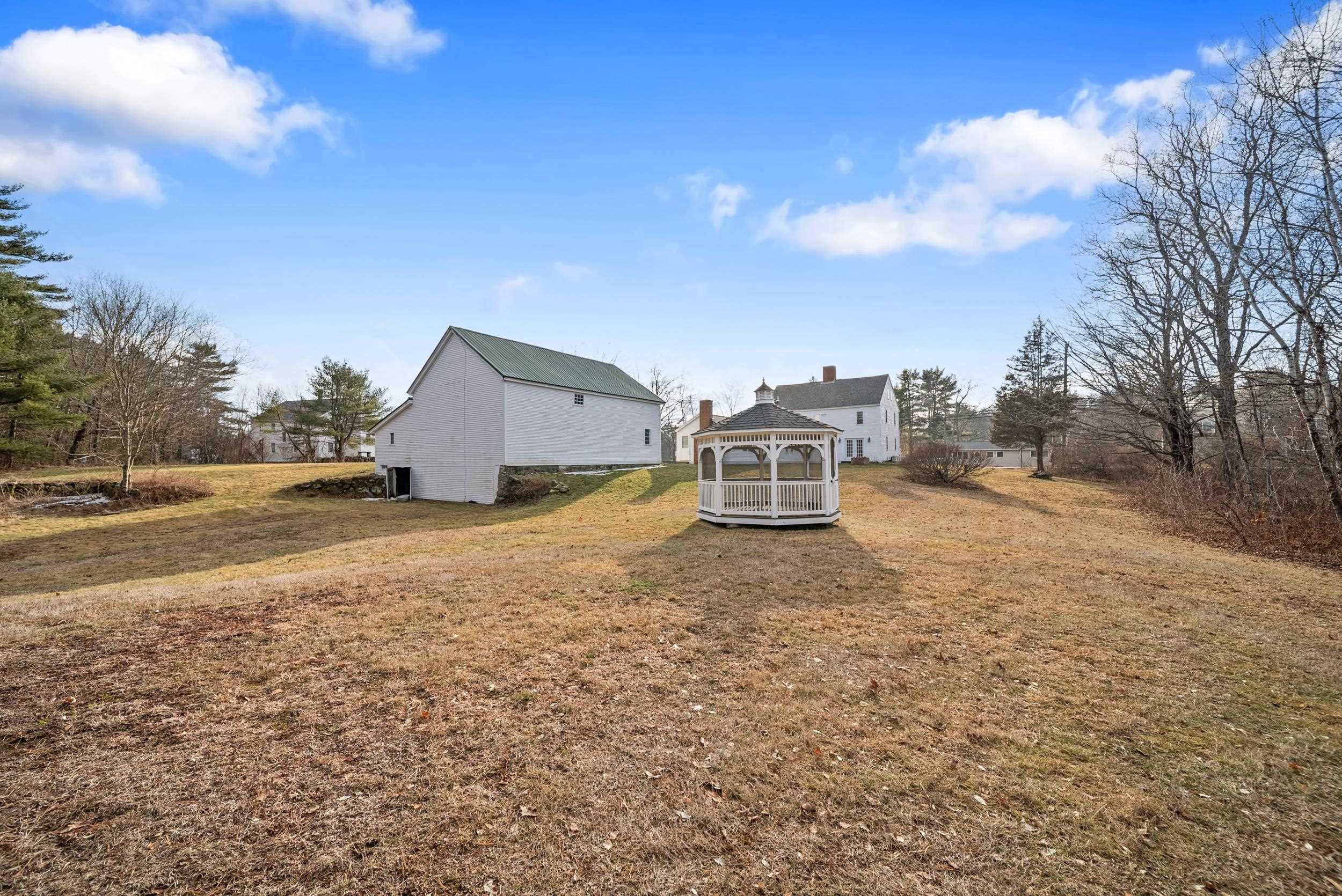 454 Main Street Fremont, NH 03044 - Photo 7 of 58