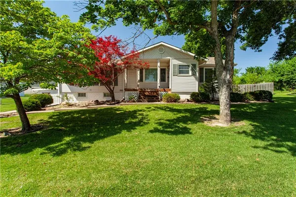 $360,000 | 15800 East Salisbury Road, Independence, MO 64050