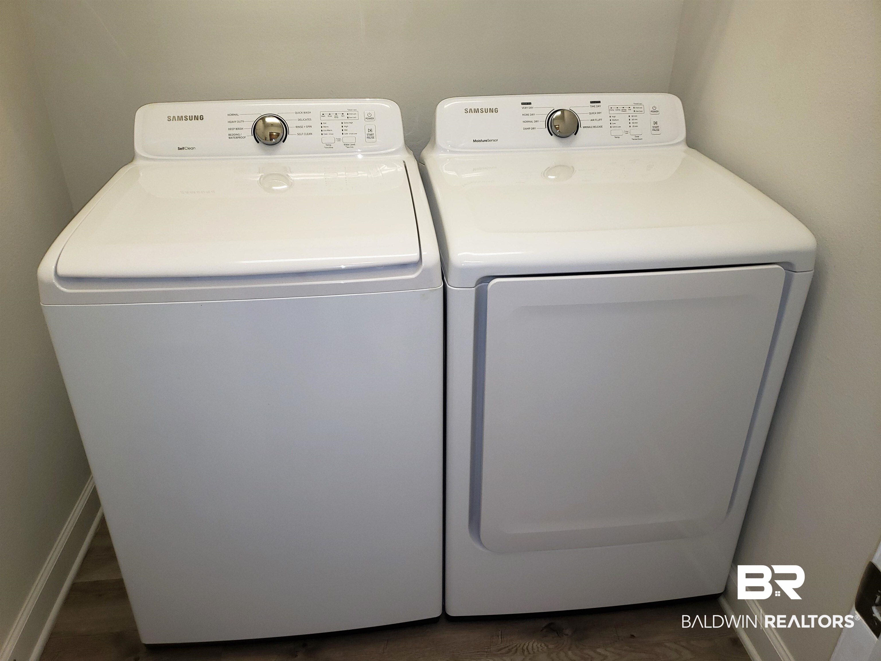 2006 Shelene Way, Unit 2006 Foley, AL 36535 - Photo 15 of 29 Laundry area washing machine and clothes dryer that convey with property