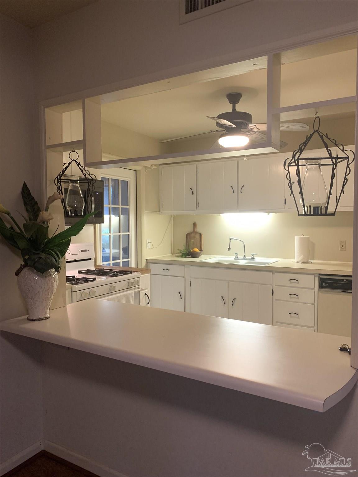 3184 Creighton Road Pensacola, FL 32504 - Photo 9 of 23 Gallery Image 9