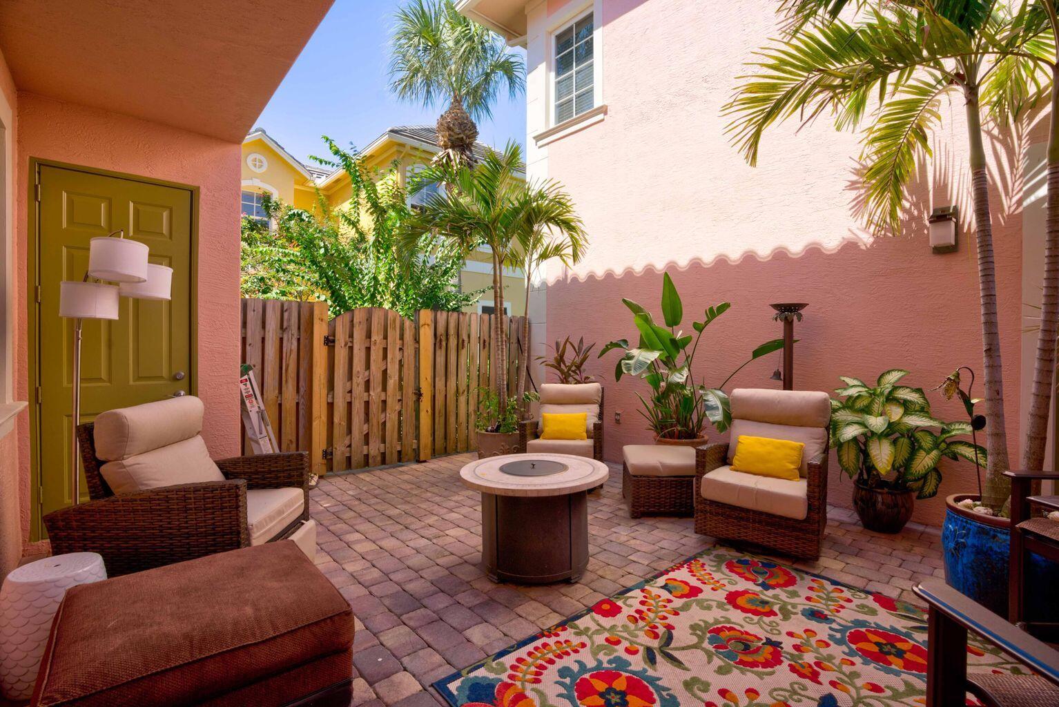 138 Lismore Lane Jupiter, FL 33458 - Photo 11 of 13 patio 138