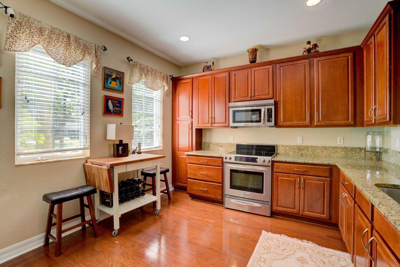 138 Lismore Lane Jupiter, FL 33458 - Photo 3 of 13 kitchen 138 2