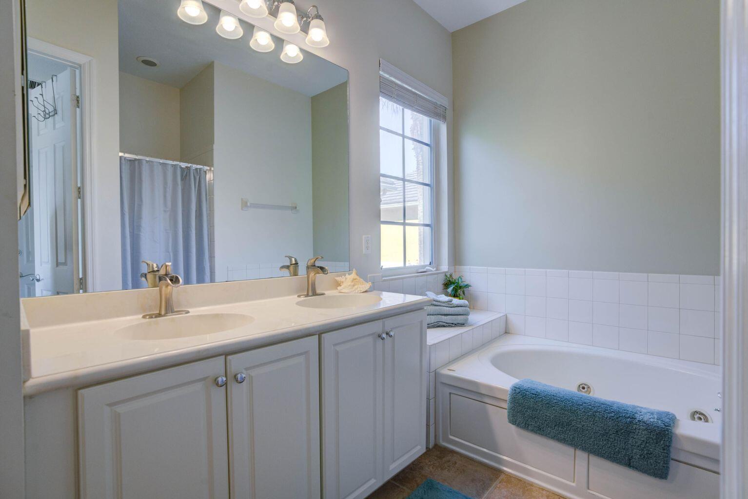 138 Lismore Lane Jupiter, FL 33458 - Photo 9 of 13 138 master bath