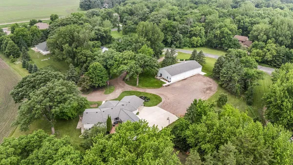 $699,900 | 16807 206th Circle, Hutchinson, MN 55350