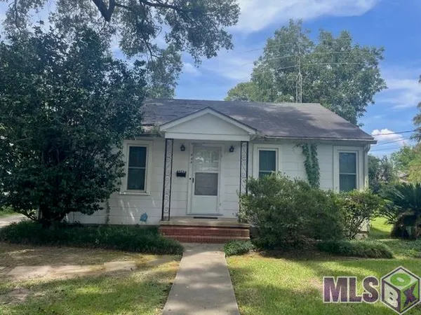 $1,800 | 555 Ursuline Drive, Baton Rouge, LA 70808