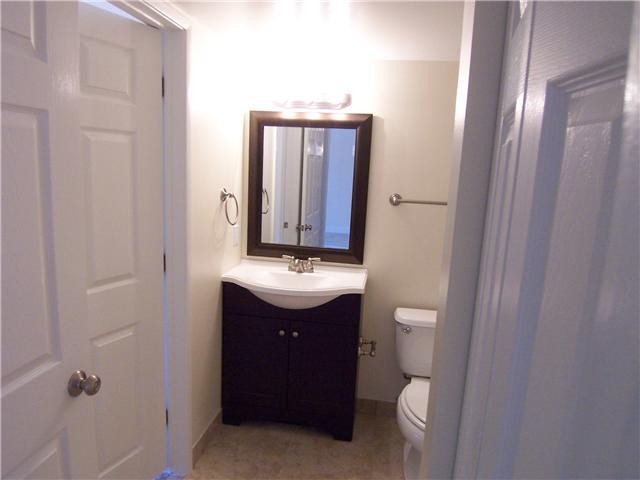 3840 Lyons Road, Unit 1032 Coconut Creek, FL 33073 - Photo 5 of 12 Bathroom