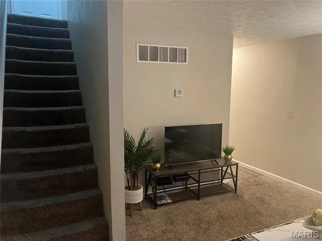 $1,525 | 1009 Belle Valley Drive, Unit 8, Belleville, IL 62220