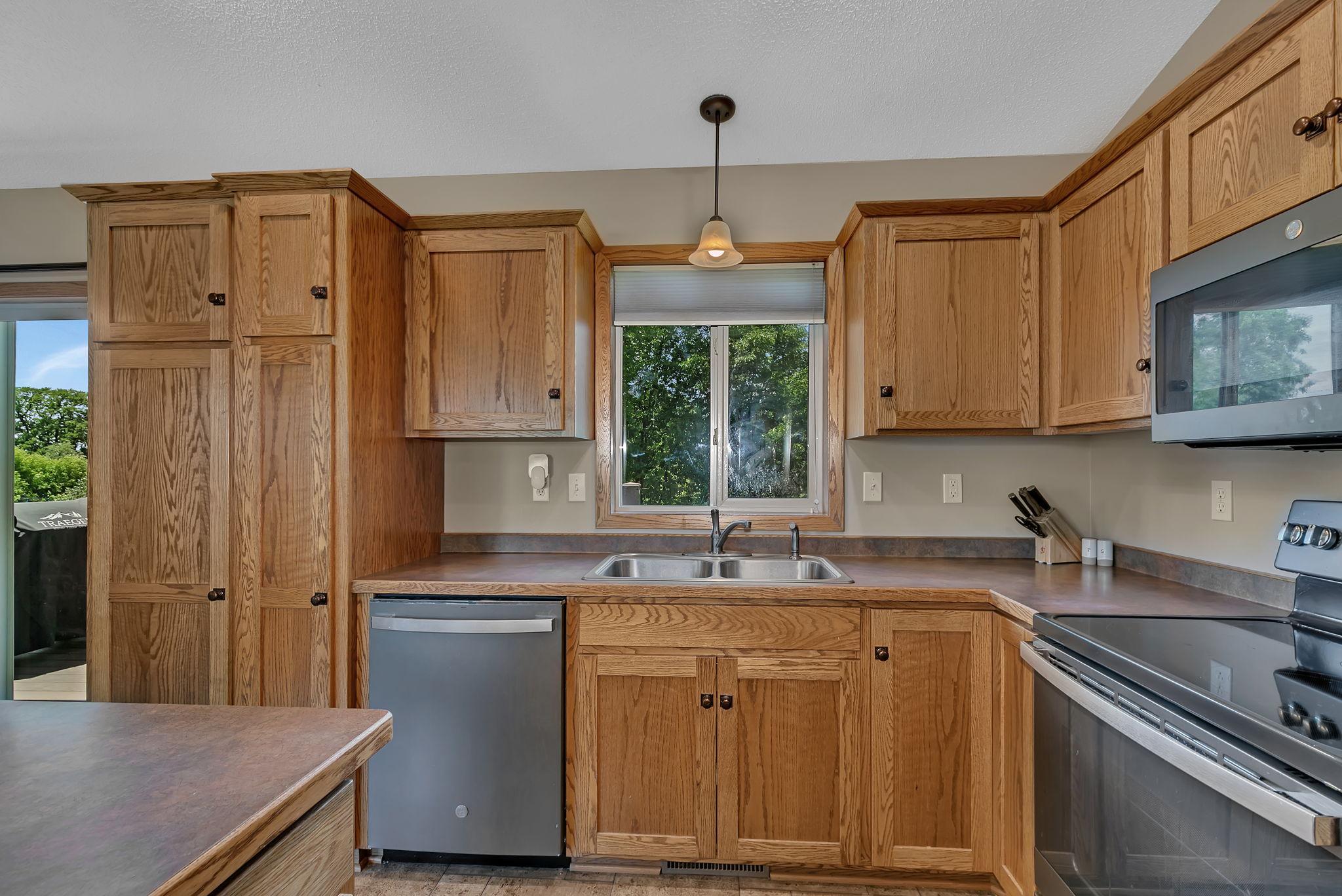 984 Waters Edge Circle Avon, MN 56310 - Photo 5 of 35