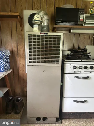 a car parked on the side of the grass