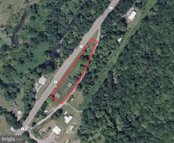 a view of a tennis court