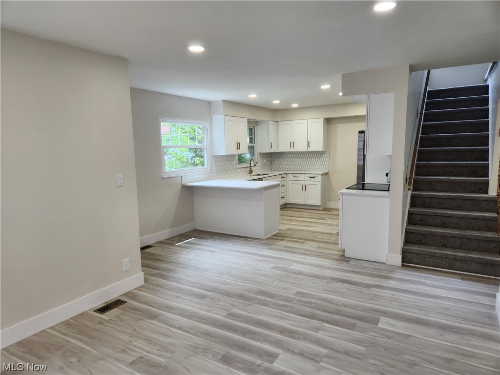 3718 Bainbridge Road Cleveland Heights, OH 44118 - Photo 3 of 23