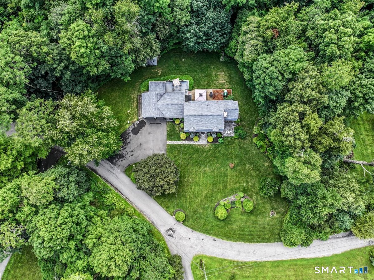 10 North Beech Tree Road Brookfield, CT 06804 - Photo 34 of 39 Gallery Image 34