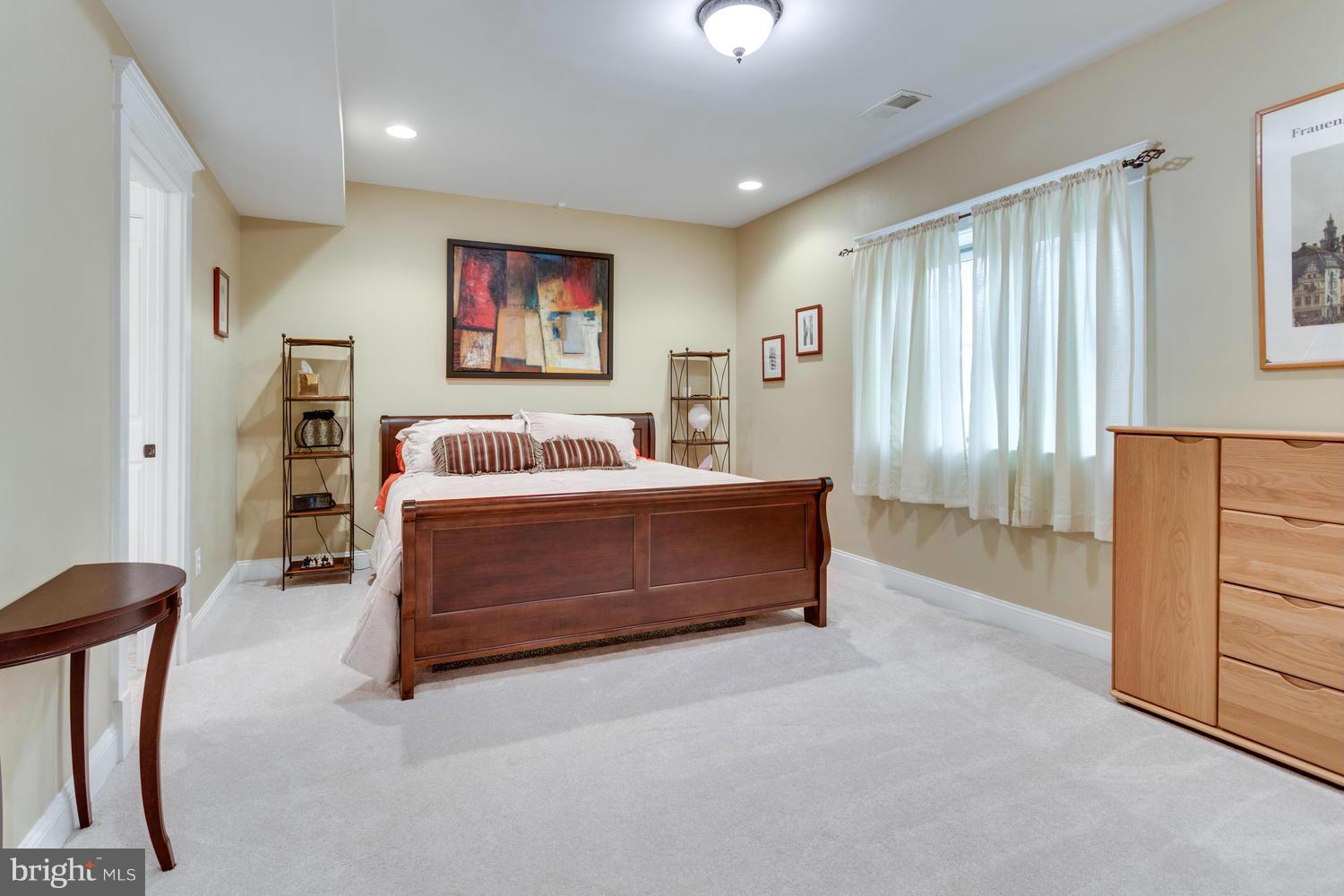 2771 Hill Road Vienna, VA 22181 - Photo 24 of 30 Bedroom