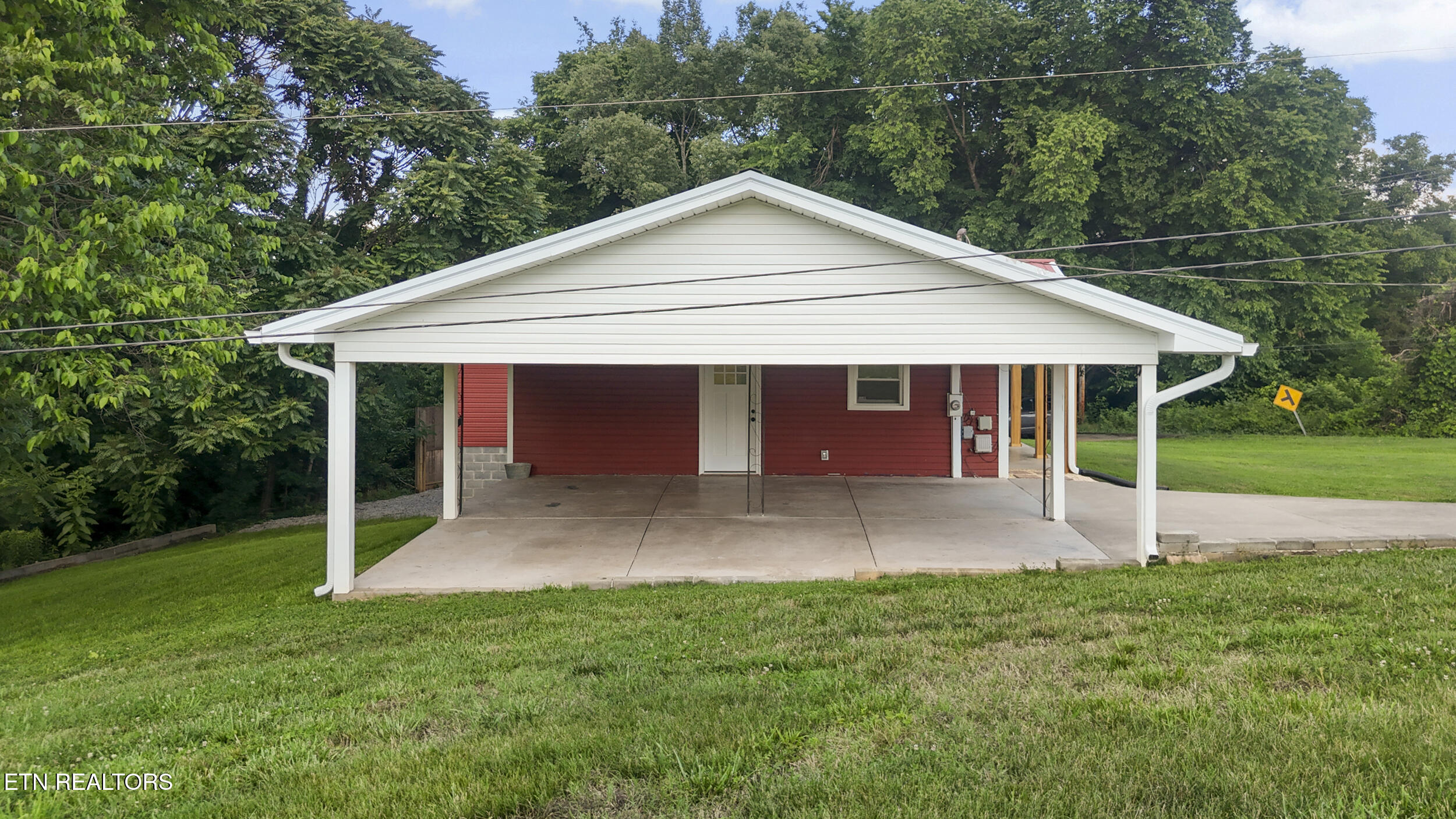 7288 Lakeshore Drive Rutledge, TN 37861 - Photo 3 of 56 Side Yard