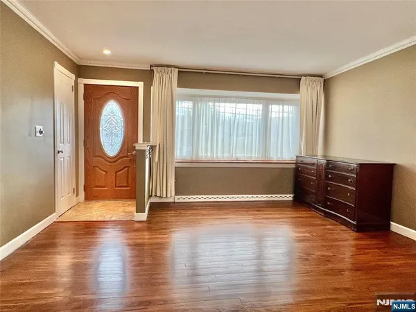 $3,950 | 6 White Beeches Drive, Dumont, NJ 07628