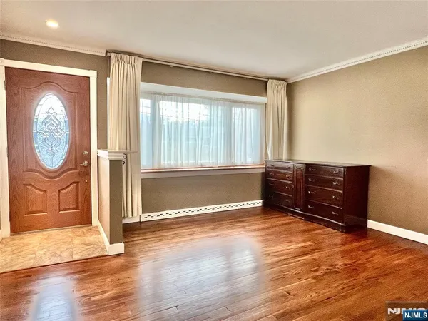$3,950 | 6 White Beeches Drive, Dumont, NJ 07628