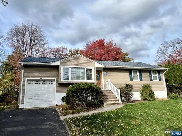 $3,950 | 6 White Beeches Drive, Dumont, NJ 07628