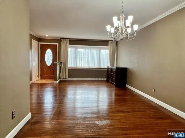 $3,950 | 6 White Beeches Drive, Dumont, NJ 07628