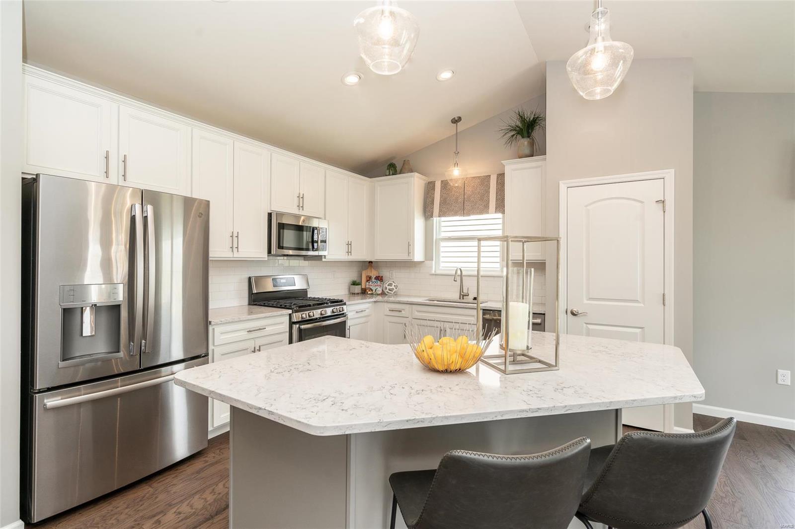 102 Keystone Ridge Drive O'Fallon, MO 63366 - Photo 9 of 15 Gallery Image 9