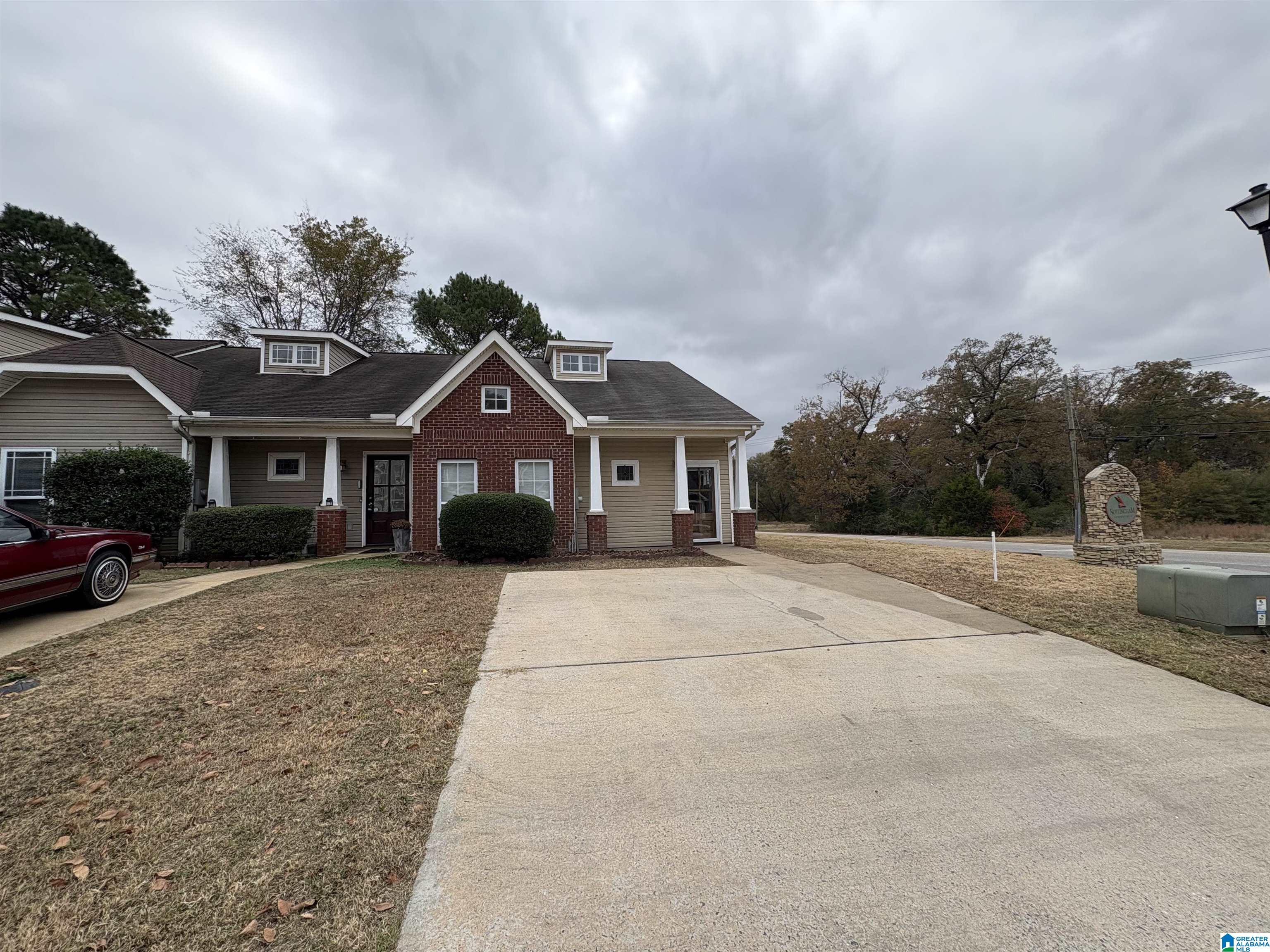 100 Little John Circle Calera, AL 35040 - Photo 3 of 28