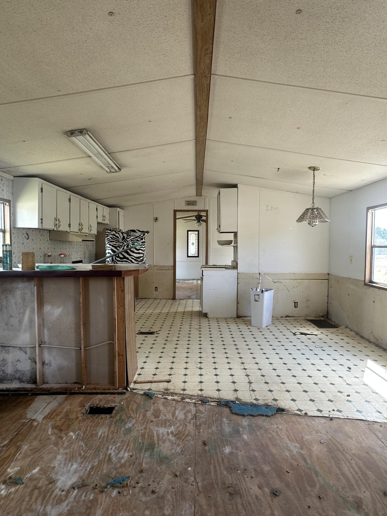 2454 Tobacco Road Hephzibah, GA 30815 - Photo 14 of 28 Living into Kitchen