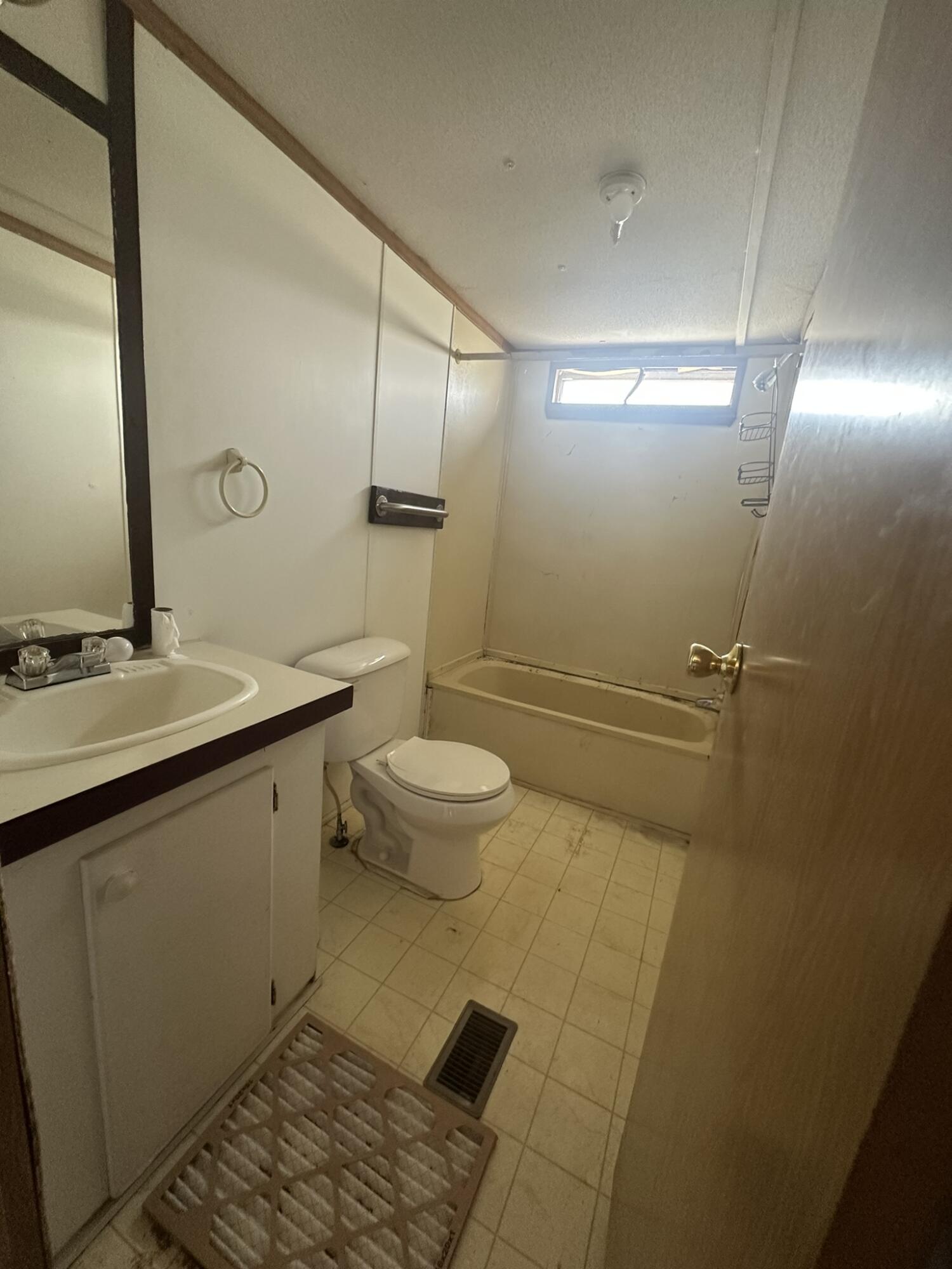 2454 Tobacco Road Hephzibah, GA 30815 - Photo 28 of 28 2nd Bathroom